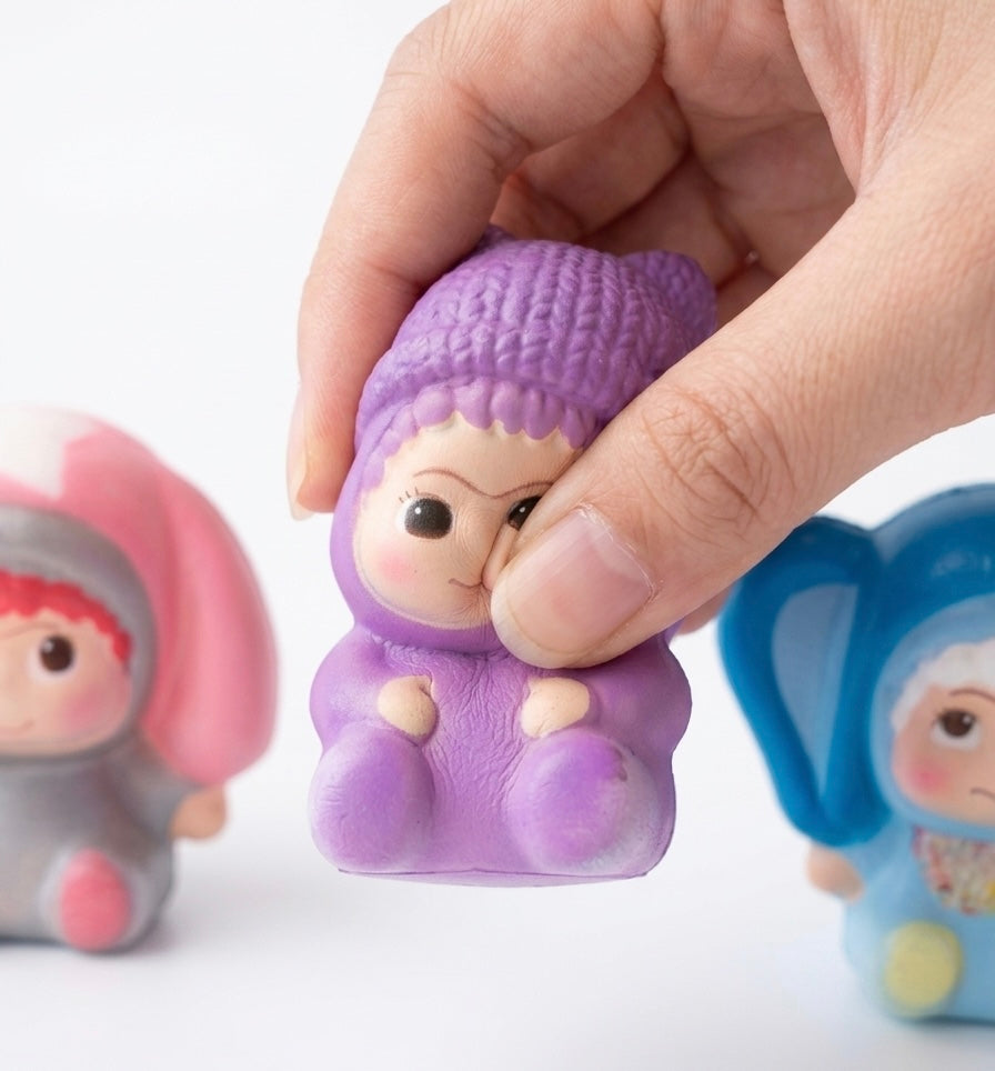 Lot de 4 squishy personnages déguisée kawaai cute moelleux